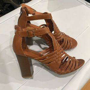 American eagle woven heels.